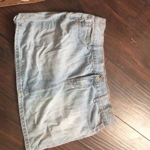 Classic jean skirt